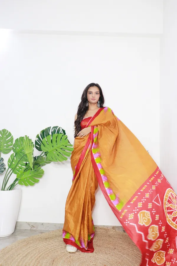 HANDICRAFT_WOMEN'S_Ikkat_PRINT_PURE_SOFT_COTTON_SAREE_WITH_BLOUSE_PIECE_With_Blouse_Piece